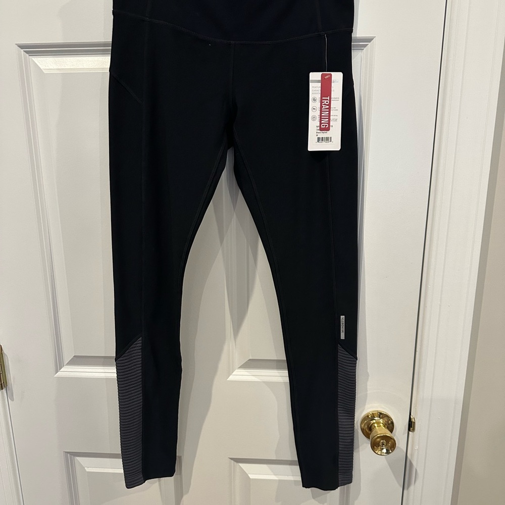 Mondetta ottoman training pants size medium 28 inch length